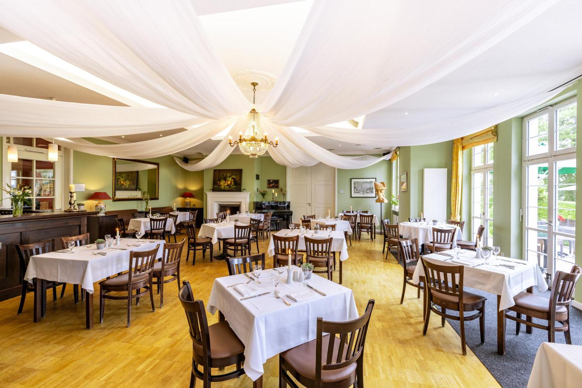 Café Wildau Hotel&Restaurant am Werbellinsee Schorfheide Buitenkant foto